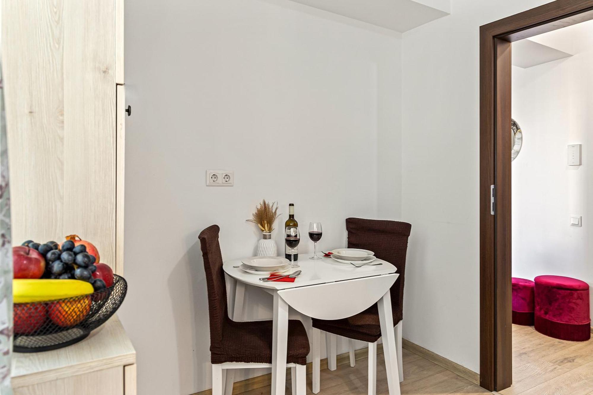 La Vie Est Belle Apartment Bucureşti Exterior foto